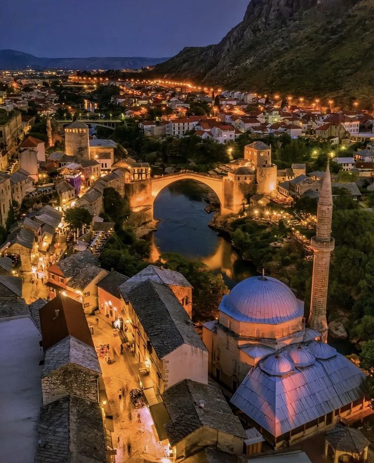 FIRSAT VİZESİZ BAŞTANBAŞA BALKANLAR A JET HAVAYOLLARI ile 