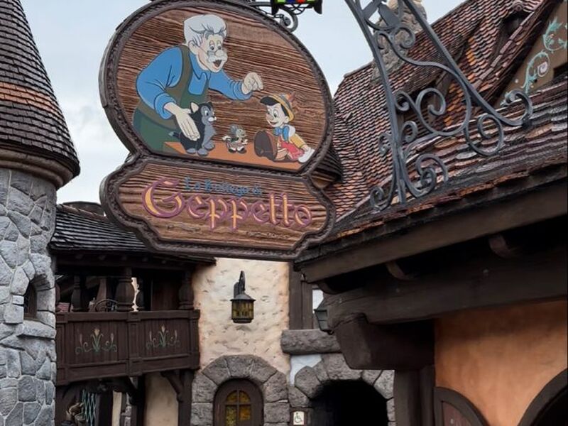 PARİS & DISNEYLAND TURU Pegasus Havayolları ile 4 gece