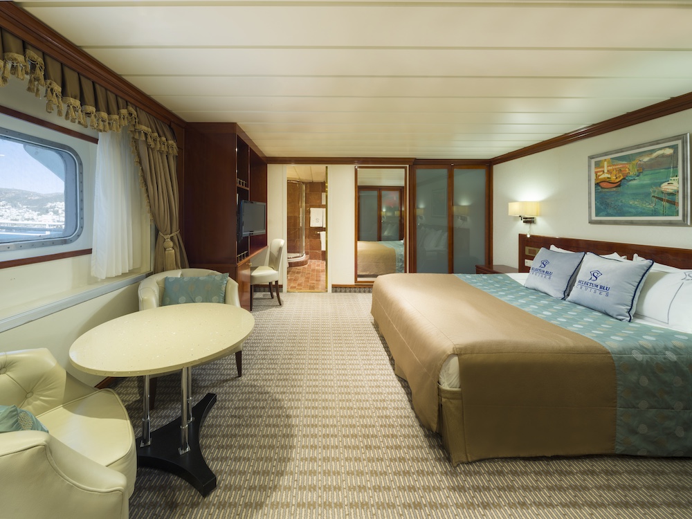  SELECTUM BLU CRUISES